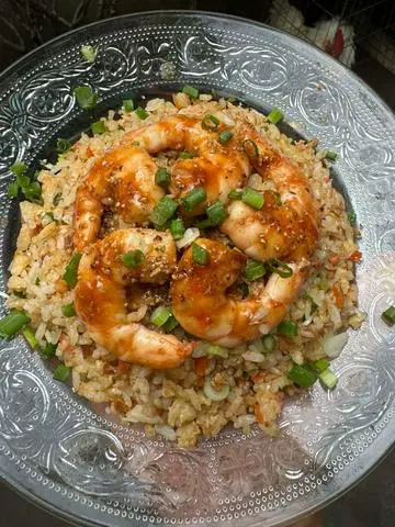 Hình ảnh Cơm chiên tôm sốt tương