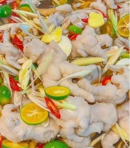 Hình ảnh Chân Gà Sả Tắc Rút Xương 
