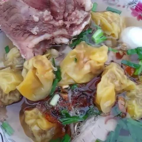 Hình ảnh Hoành thánh xương