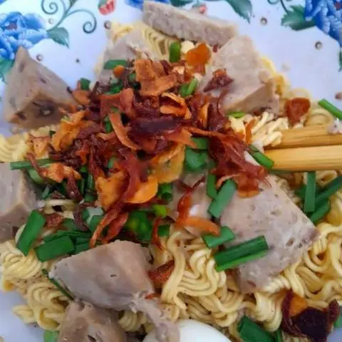 Hình ảnh Mì gói khô bò viên 