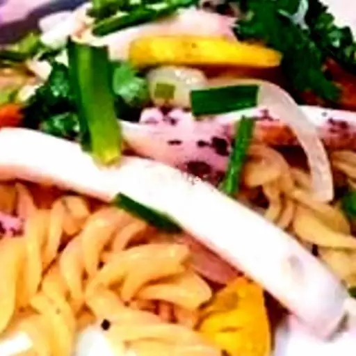 Hình ảnh Nui Xào Mực