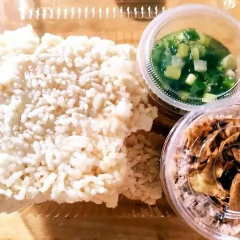 Hình ảnh Cơm cháy mỡ hành mắm me thịt xay