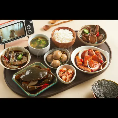 Hình ảnh Combo trọn vị ngâm tương - Cua, Bào ngư , Cá hồi, Tôm, Trứng 