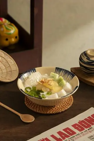 Hình ảnh Chè dừa non lá nếp hạt đác 