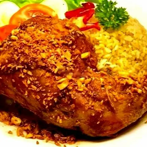 Hình ảnh Cơm Chiên Gà Nước Mắm Đùi Góc Tư