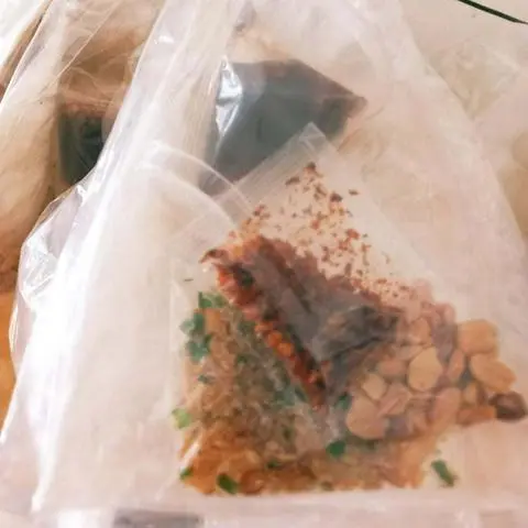 Hình ảnh Bánh Tráng Sốt Me