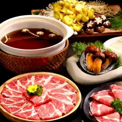 Hình ảnh Lẩu nấm thảo mộc 2 người