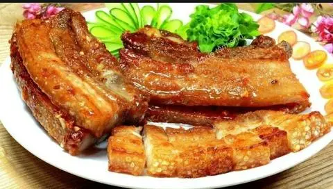 Hình ảnh CƠM TẤM BA RỌI CHIÊN SẢ ƠT ( DELICICOUS)