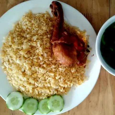 Hình ảnh Cơm chiên gà xối mỡ -