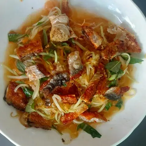 Hình ảnh Gỏi đu đủ khô cá dứa