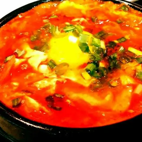 Hình ảnh Canh Kim Chi Đậu Phụ Trứng