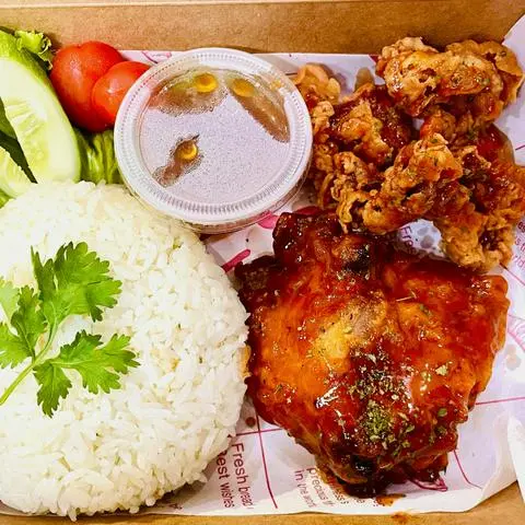 Hình ảnh Cơm gà sốt BBQ
