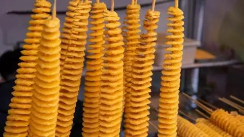 Hình ảnh Khoai Tây Lốc Xoáy Lắc Phô Mai 