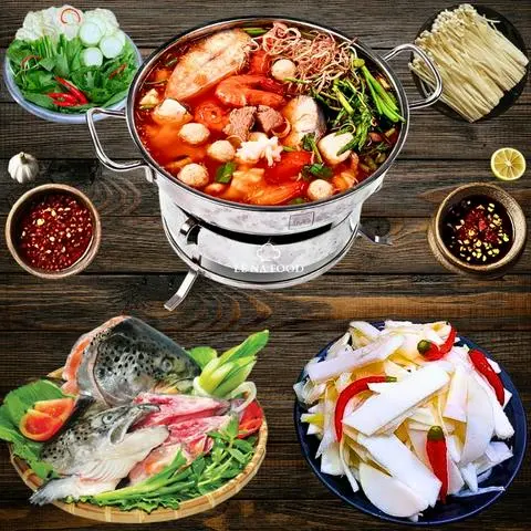 Hình ảnh Lẩu đầu cá Hồi măng chua (2 người dùng)