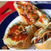 Hình ảnh Bánh Mì Cá Hộp