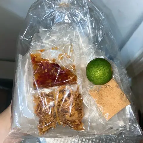 Hình ảnh Bánh Tráng Muối Nhuyễn Hành Phi ( nhỏ )