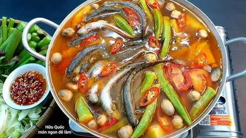 Hình ảnh lẩu cá kèo nấu thái