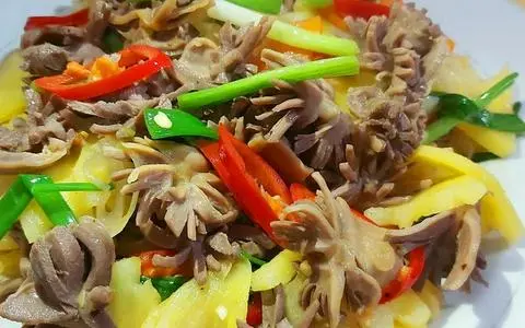 Hình ảnh Mề gà kho thơm