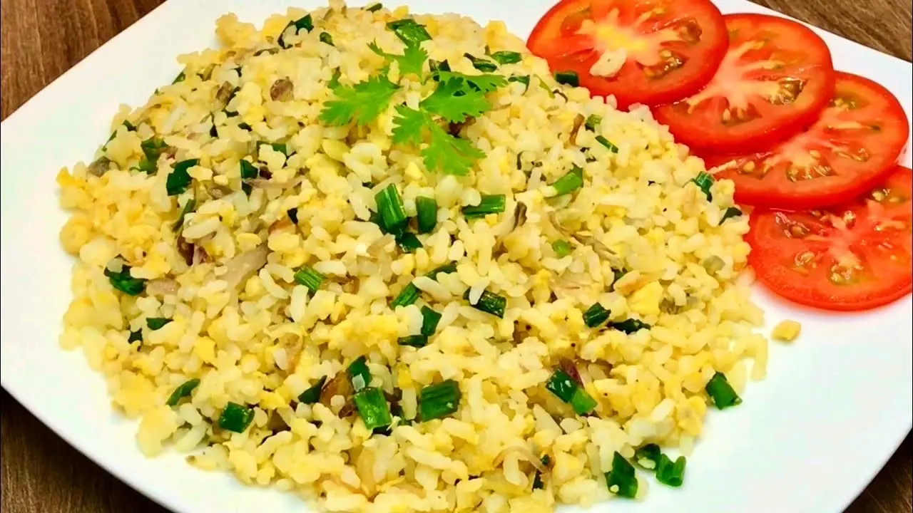 Hình ảnh Cơm Chiên Tỏi Trứng