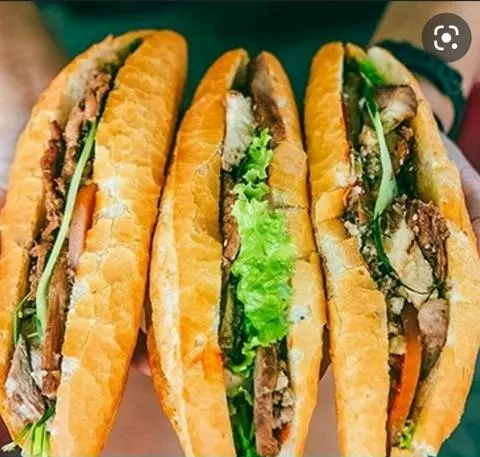 Hình ảnh Combo 2 bánh mì chả cá - 2 ly nước