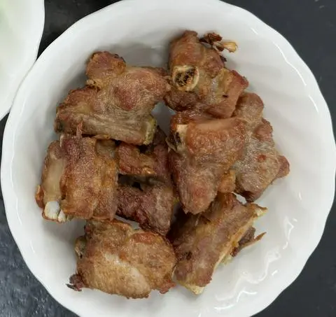 Hình ảnh Sườn non muối sả chiên 150g