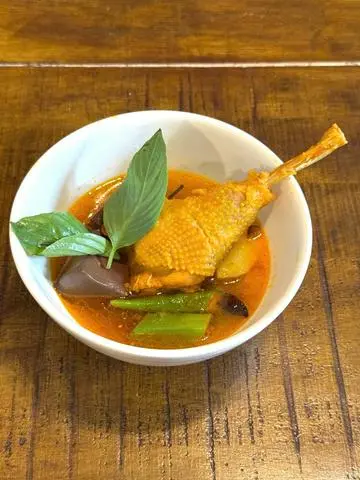 Hình ảnh Cà ri đùi tô thường