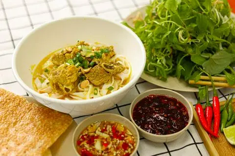 Hình ảnh Mì quảng sườn non