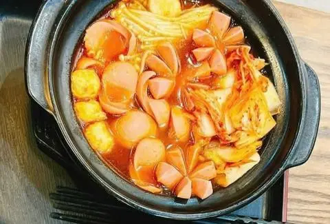 Hình ảnh Mì cay cá viên thanh cua