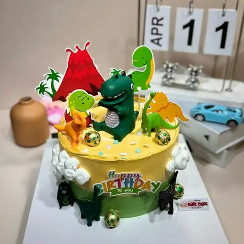 Hình ảnh Bánh kem sz 14cm cho bé Trai ( mẫu ngẫu nhiên)