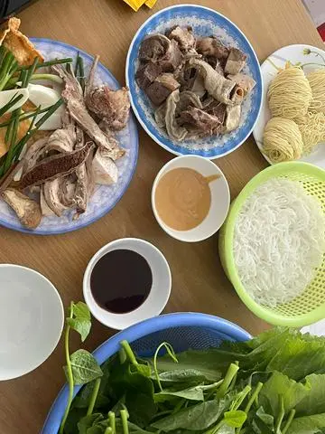 Hình ảnh Lẩu bò thập cẩm nhỏ