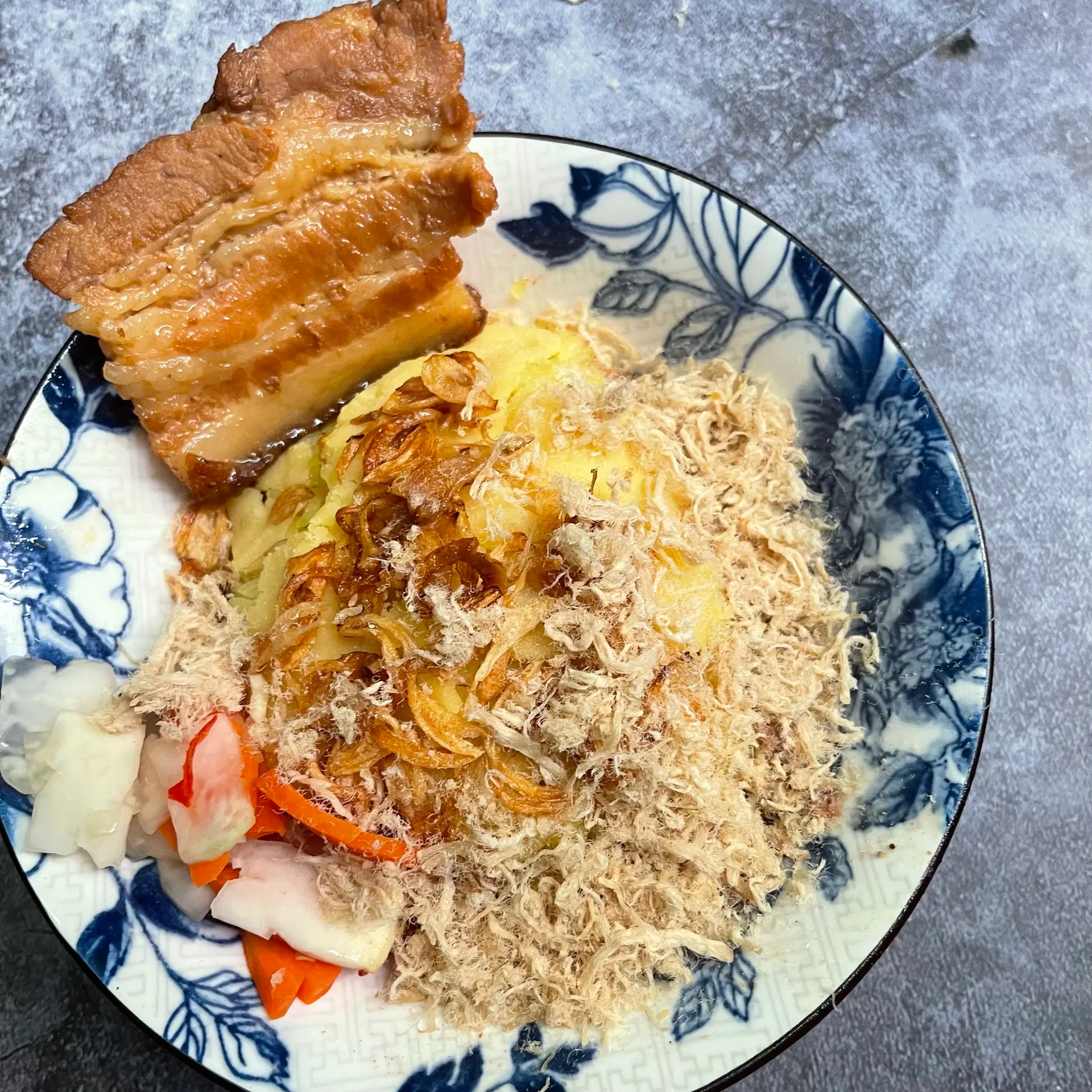 Hình ảnh Xôi xéo Thịt kho + Ruốc (chà bông)