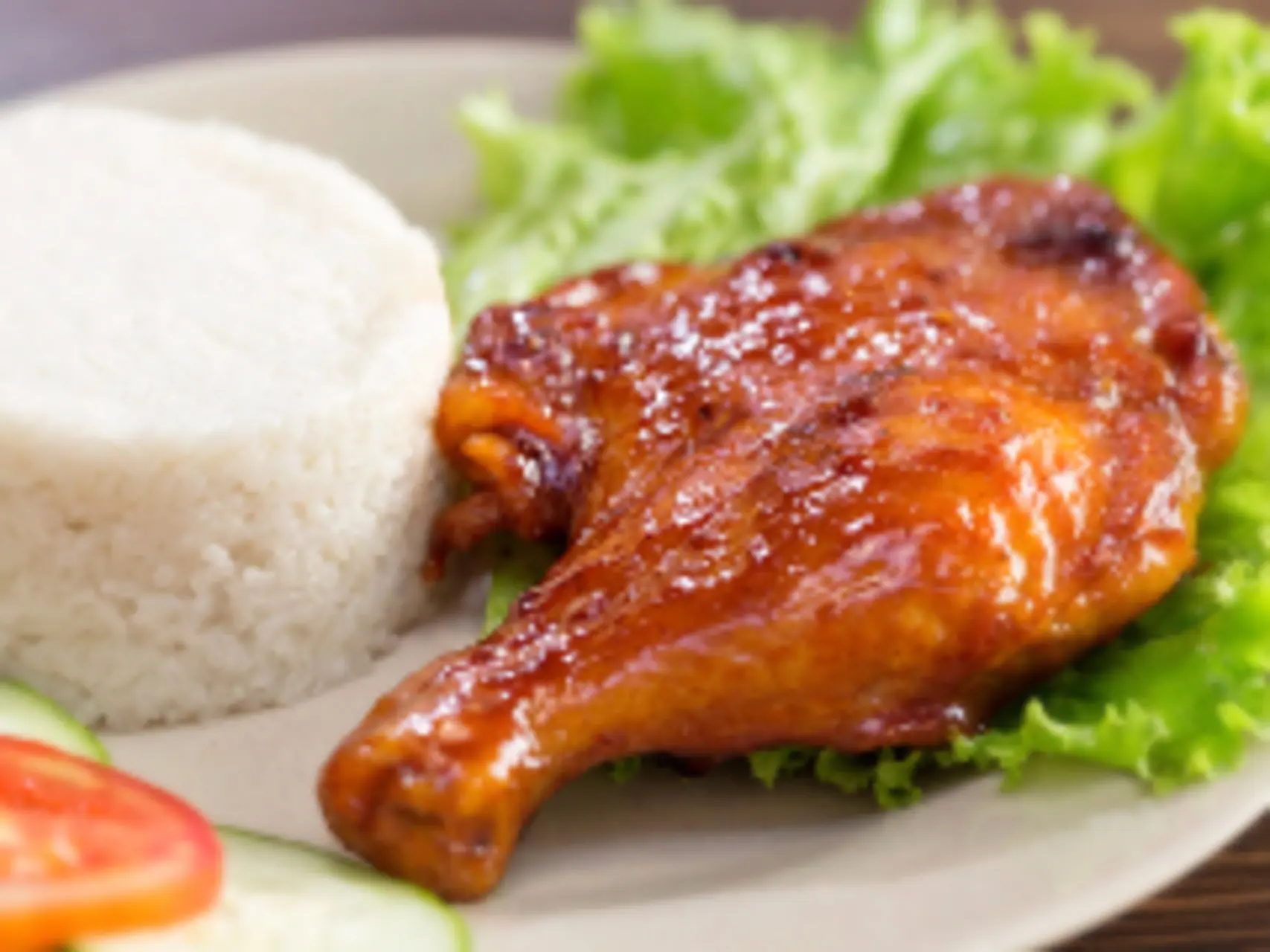 Hình ảnh Cơm đùi gà chiên nước mắm