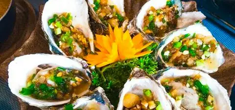 Hình ảnh Hàu sữa nướng mỡ hành