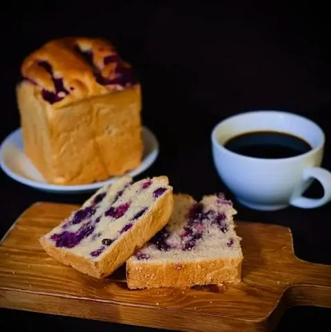 Hình ảnh Origanic rice purple sweet potato bread 
