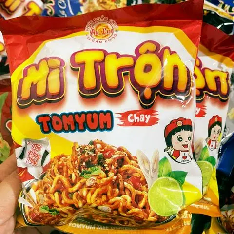 Hình ảnh Mì trôn tomyum chay - gói