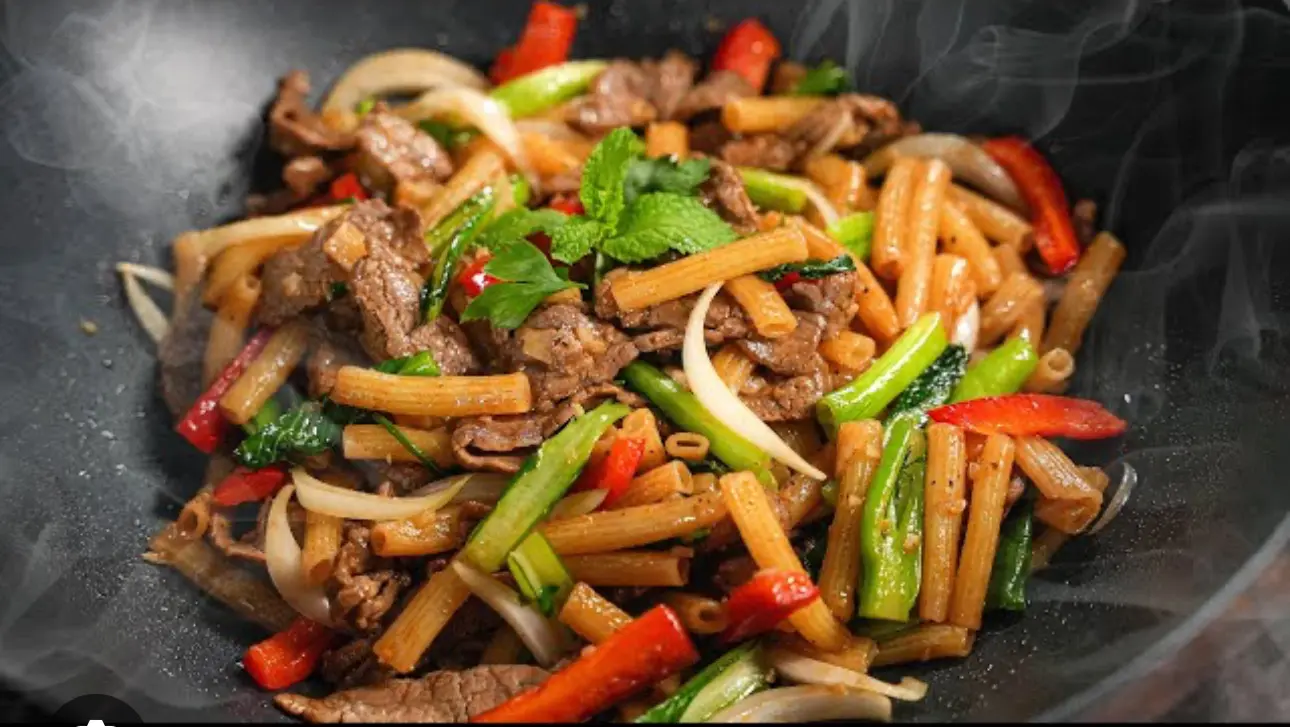 Hình ảnh Nui xào bò 