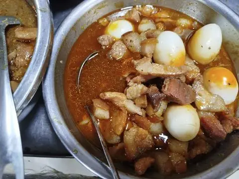 Hình ảnh cơm thịt kho trứng 