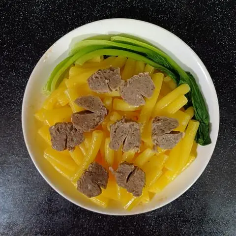 Hình ảnh Nui sốt bò viên( k ăn cay ghi chú giúp quán nhé)