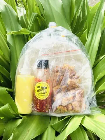 Hình ảnh Bánh Tráng Phơi Sương Sốt Ớt Rim 
