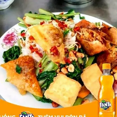 Hình ảnh Hũ Tiếu Mì Xào + Fanta