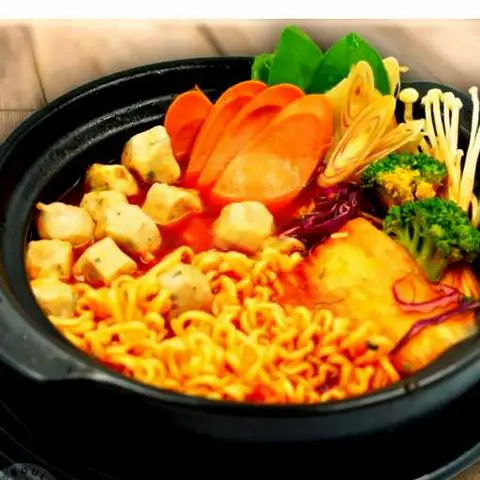 Hình ảnh Mì cay - cá viên - bò viên - xúc xích