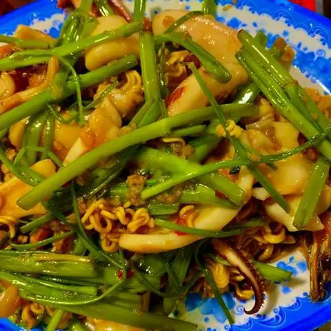 Hình ảnh Mì xào mực