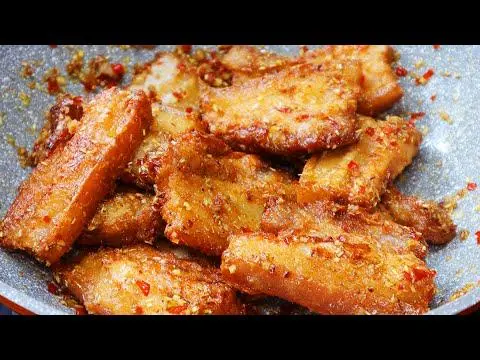 Hình ảnh Cơm thịt ba rọi chiên mắm tỏi