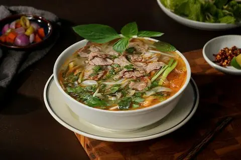 Hình ảnh Bún bò tái