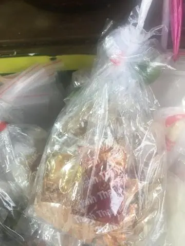 Hình ảnh bánh tráng dẻo sợi ớt khô gà full gia vị 