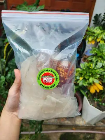Hình ảnh Bánh tráng chấm sốt tắc