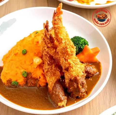 Hình ảnh CƠM CÀ-RI TÔM CHIÊN XÙ + TRỨNG OMELETTE/ SHRIMP CURRY RICE + OMELETTE EGG