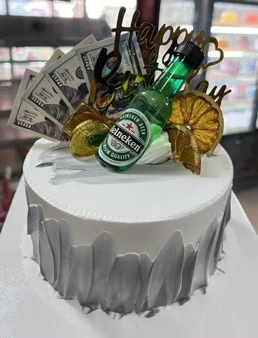 Hình ảnh bánh kem trang trí 