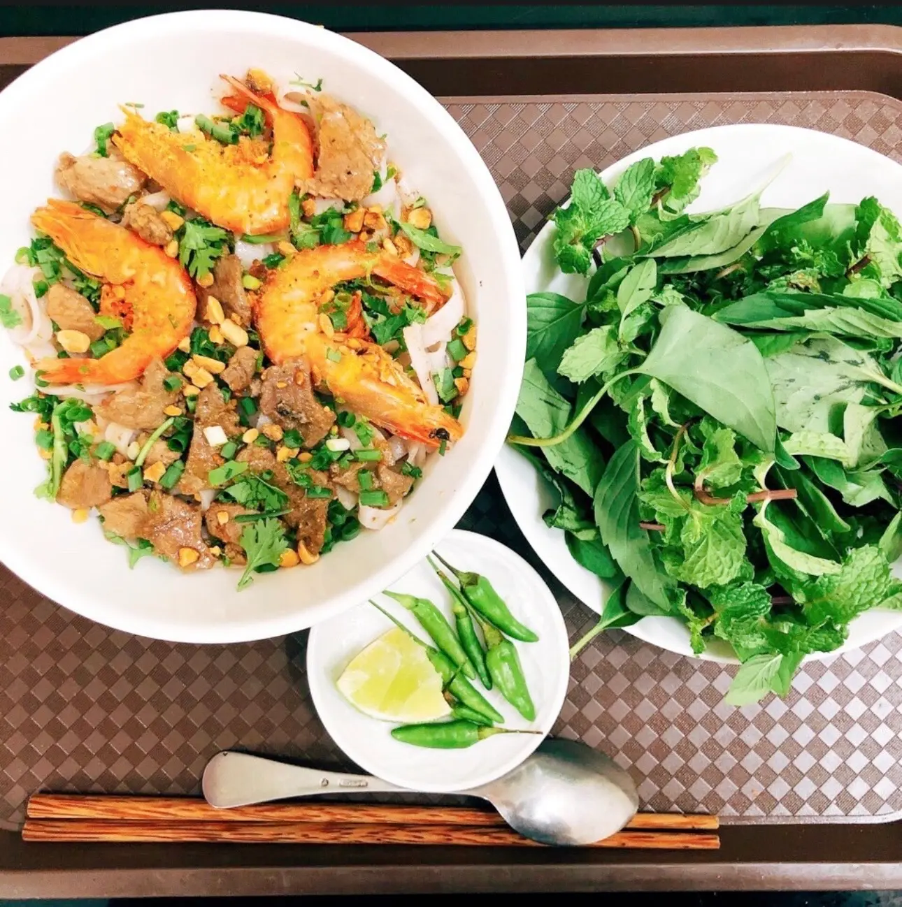 Hình ảnh Mì Quảng trộn tôm thịt