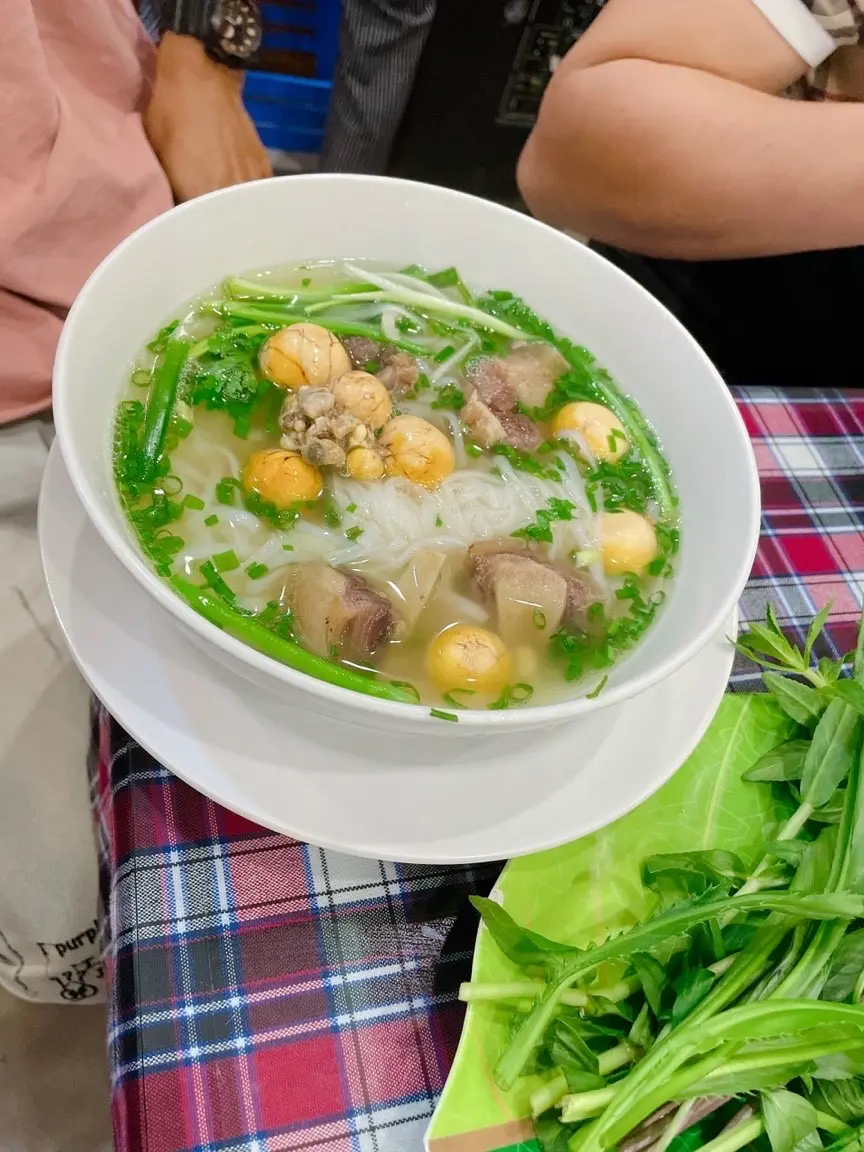 Hình ảnh Cháo trứng non - thit gà
